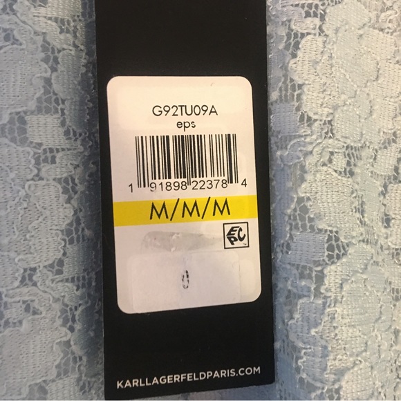 Karl Lagerfeld Paris Pale Light Blue Lace Top Size Medium NWT - Picture 6 of 8